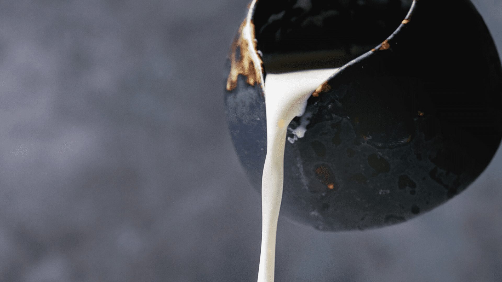 heavy cream pouring