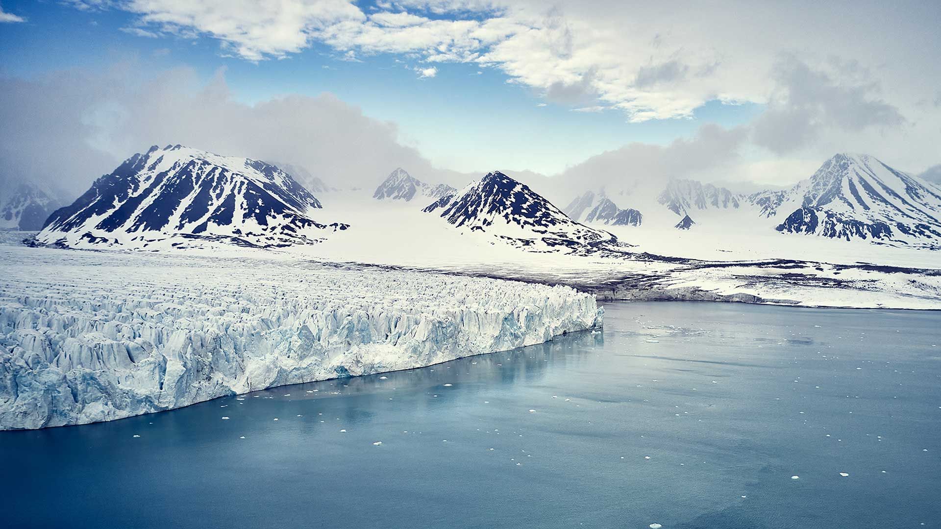 Remote Luxury Escapes: Discovering the Arctic’s Hidden Wonders